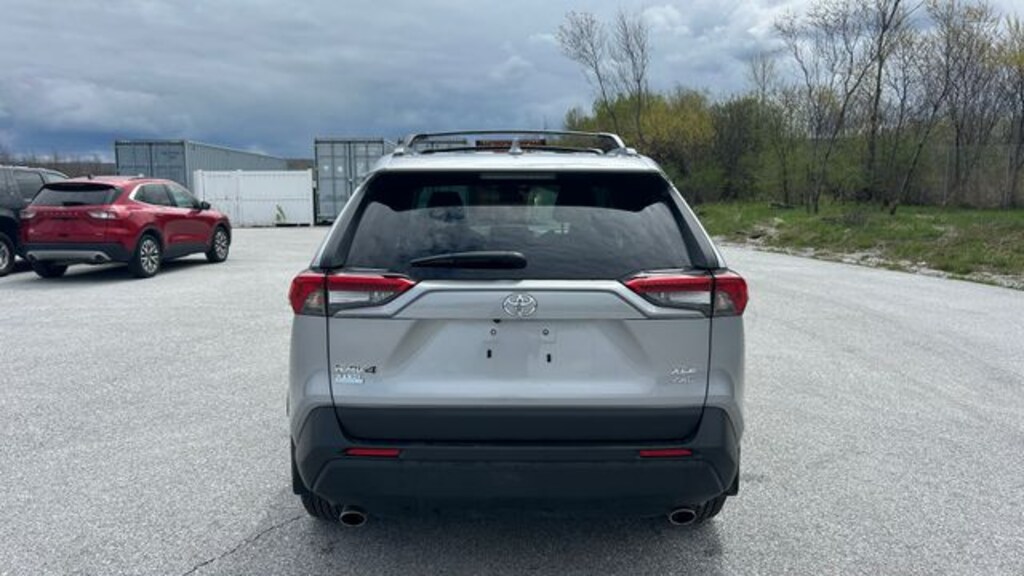 Used 2025 Toyota RAV4 XLE SUV