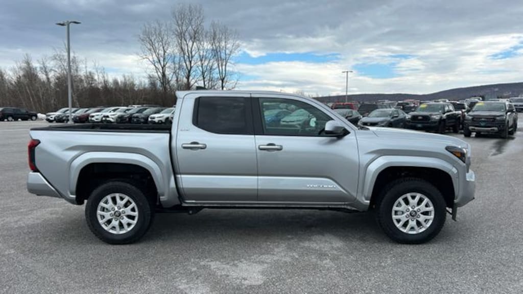 Used 2025 Toyota Tacoma SR5 Truck
