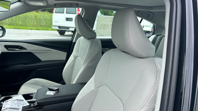 2026 Toyota Camry XLE - Photo 19