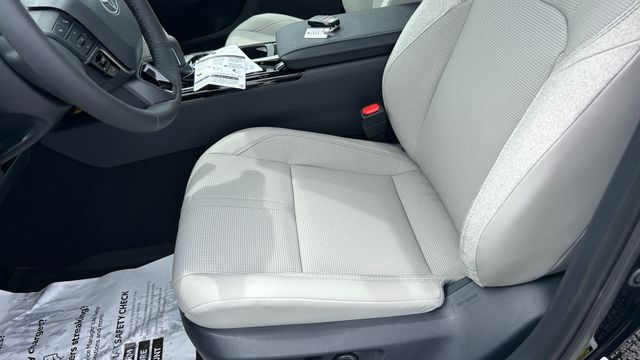 2026 Toyota Camry XLE - Photo 18