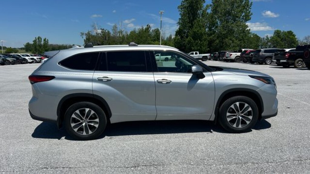 Used 2022 Toyota Highlander XLE SUV