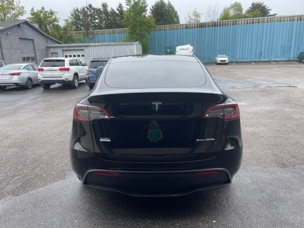 Used 2022 Tesla Model Y Long Range SUV