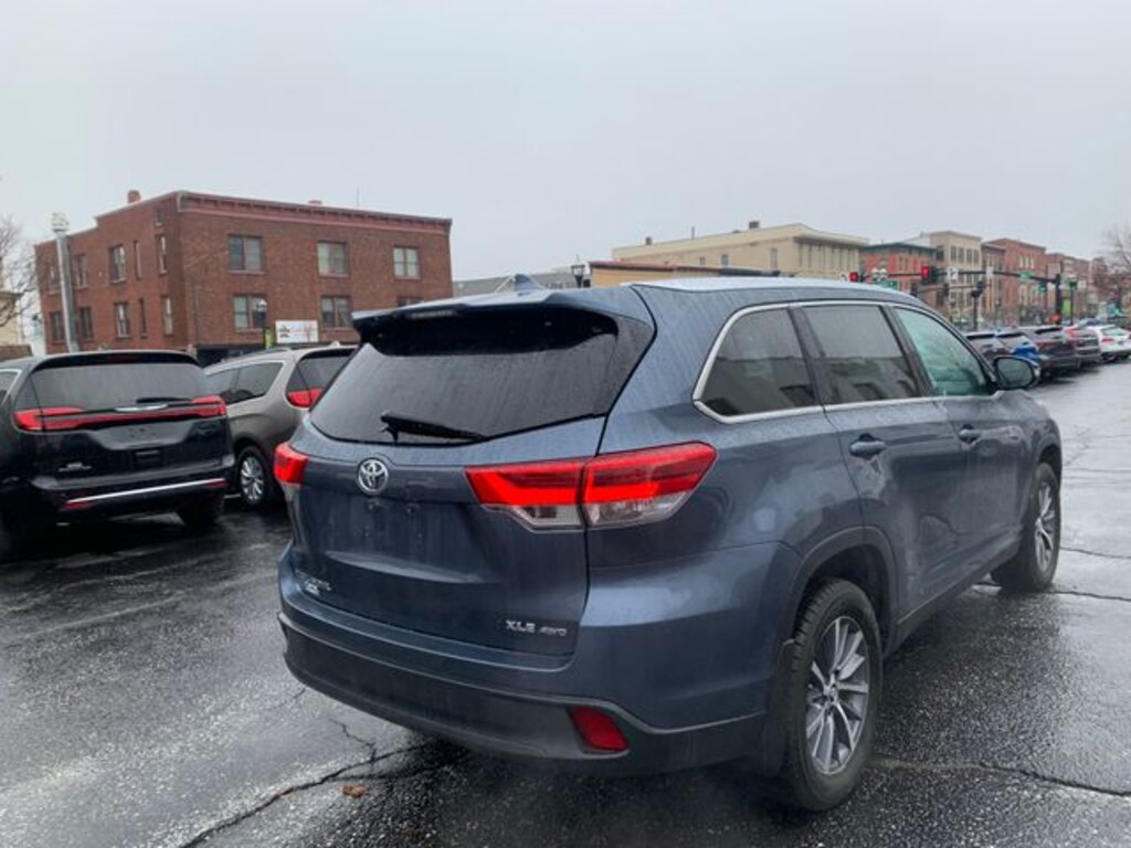 Used 2019 Toyota Highlander XLE SUV
