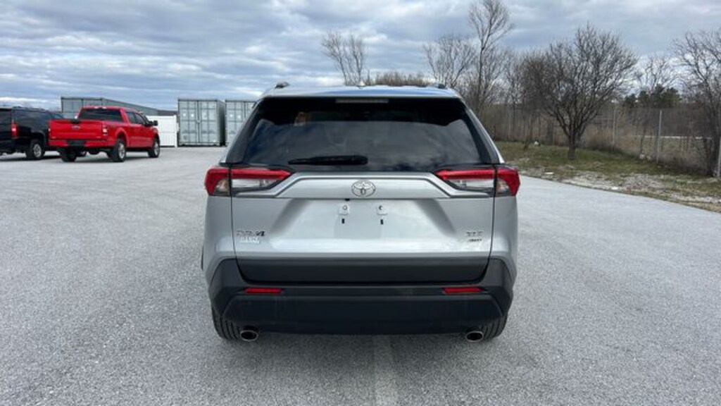 Used 2021 Toyota RAV4 XLE SUV
