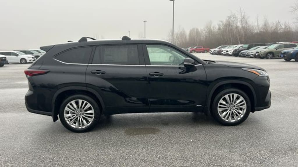 New 2026 Toyota Highlander Hybrid Platinum Sport Utility