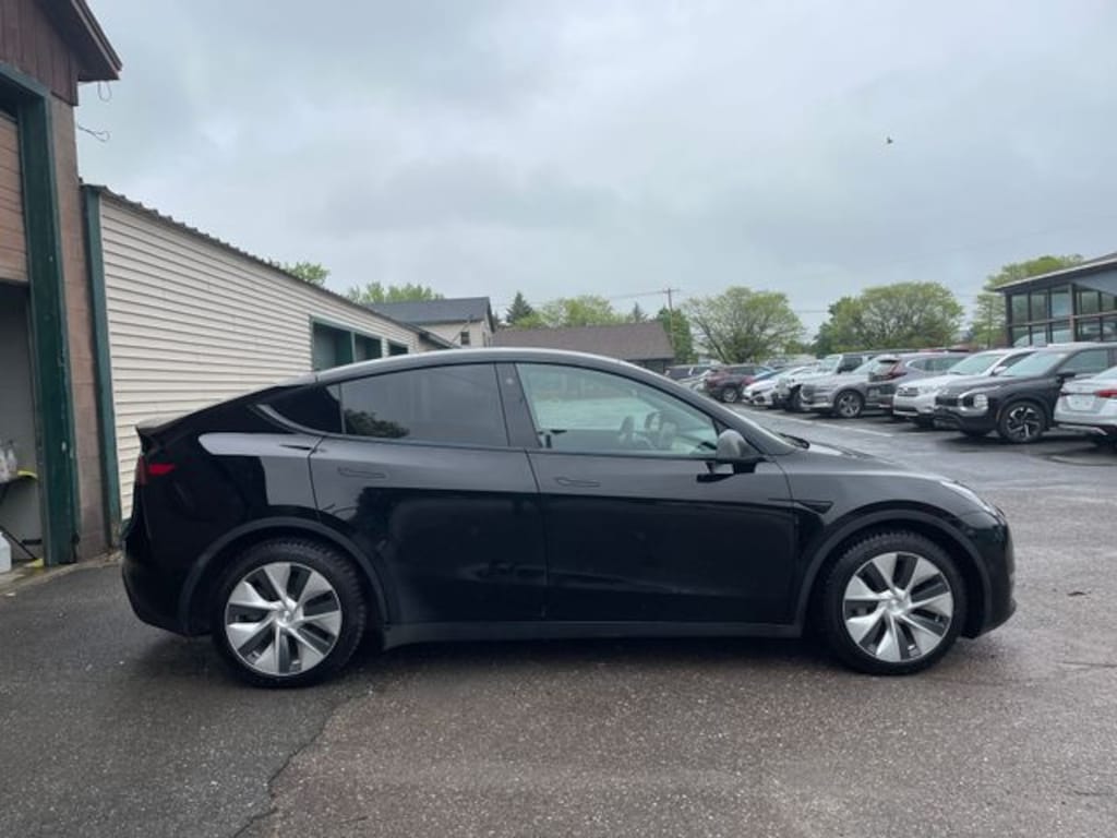 Used 2022 Tesla Model Y Long Range SUV