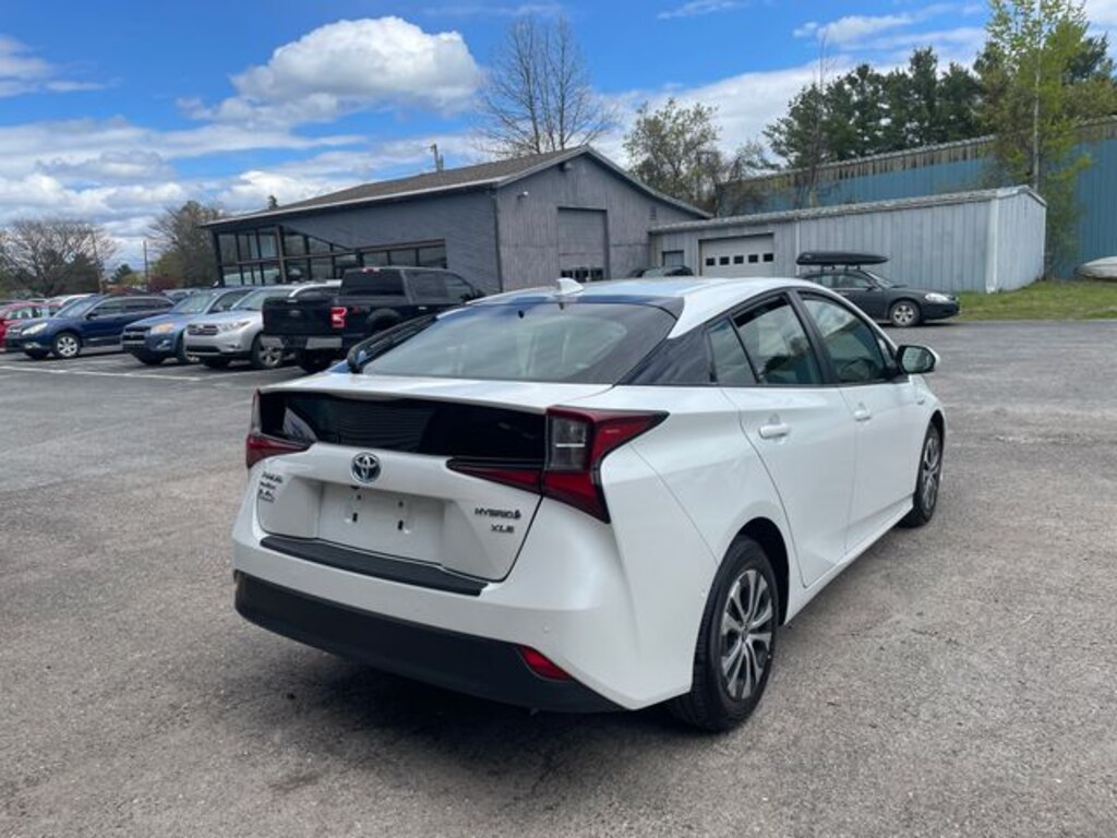 Used 2021 Toyota Prius XLE AWD-e Hatchback