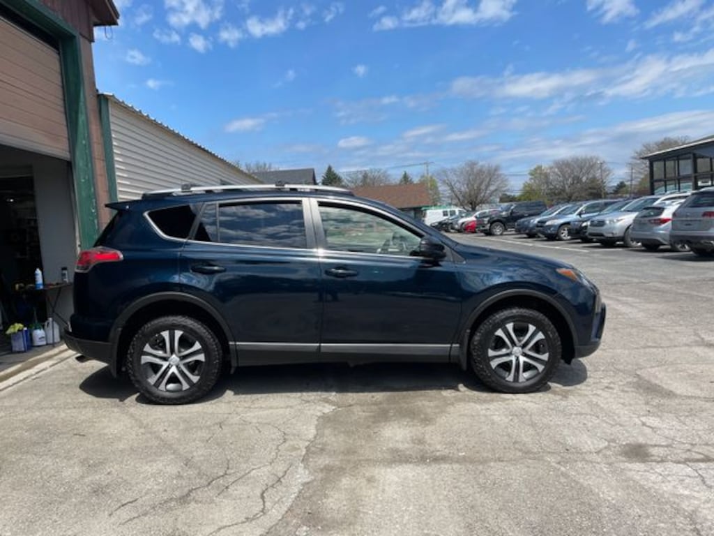 Used 2017 Toyota RAV4 LE SUV