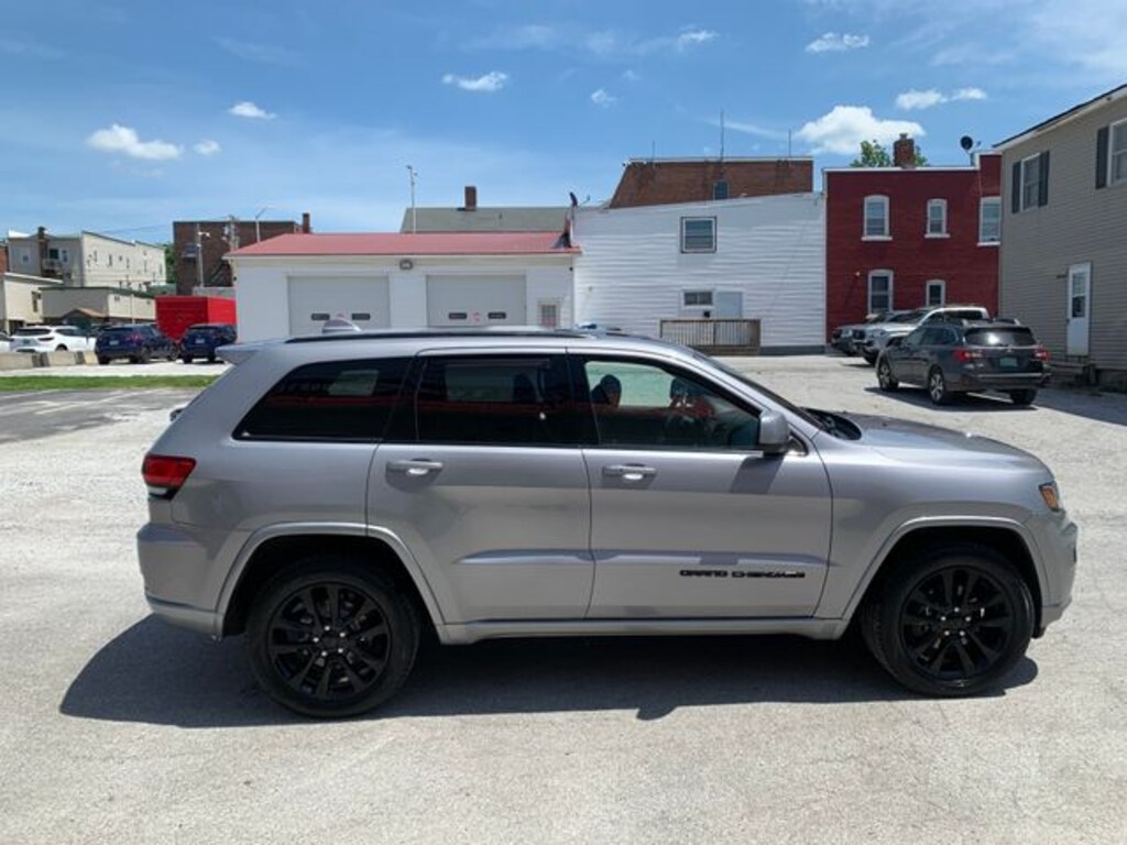 Used 2020 Jeep Grand Cherokee Altitude SUV
