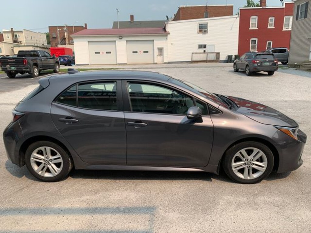 Used 2021 Toyota Corolla Hatchback SE Hatchback