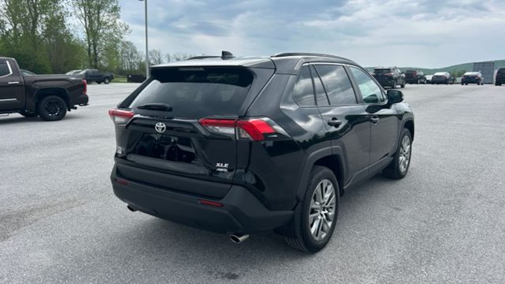 Used 2025 Toyota RAV4 XLE Premium SUV
