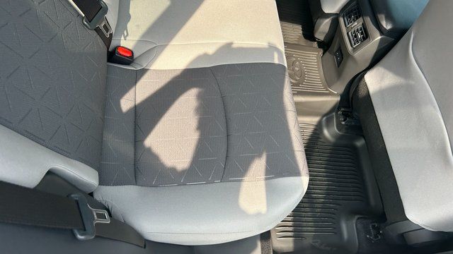 2025 Toyota RAV4 XLE - Photo 46