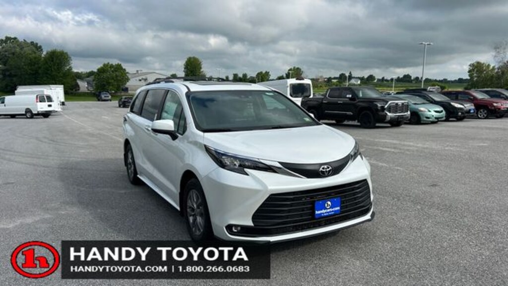 New 2026 Toyota Sienna XLE 7 Passenger Passenger Van