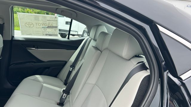 2026 Toyota Camry XLE - Photo 33