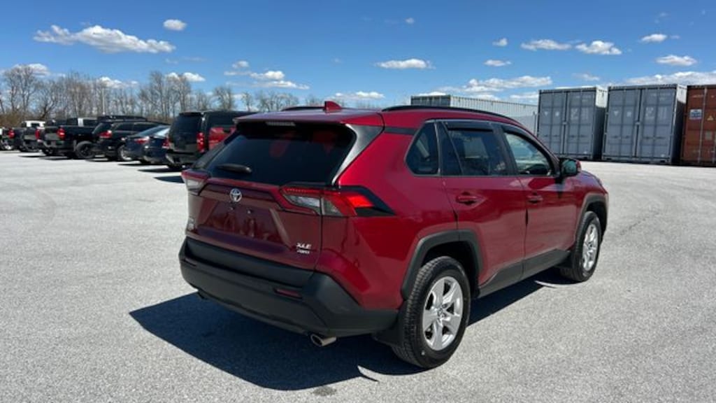 Used 2021 Toyota RAV4 XLE SUV