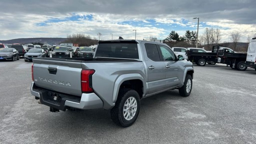 Used 2025 Toyota Tacoma SR5 Truck