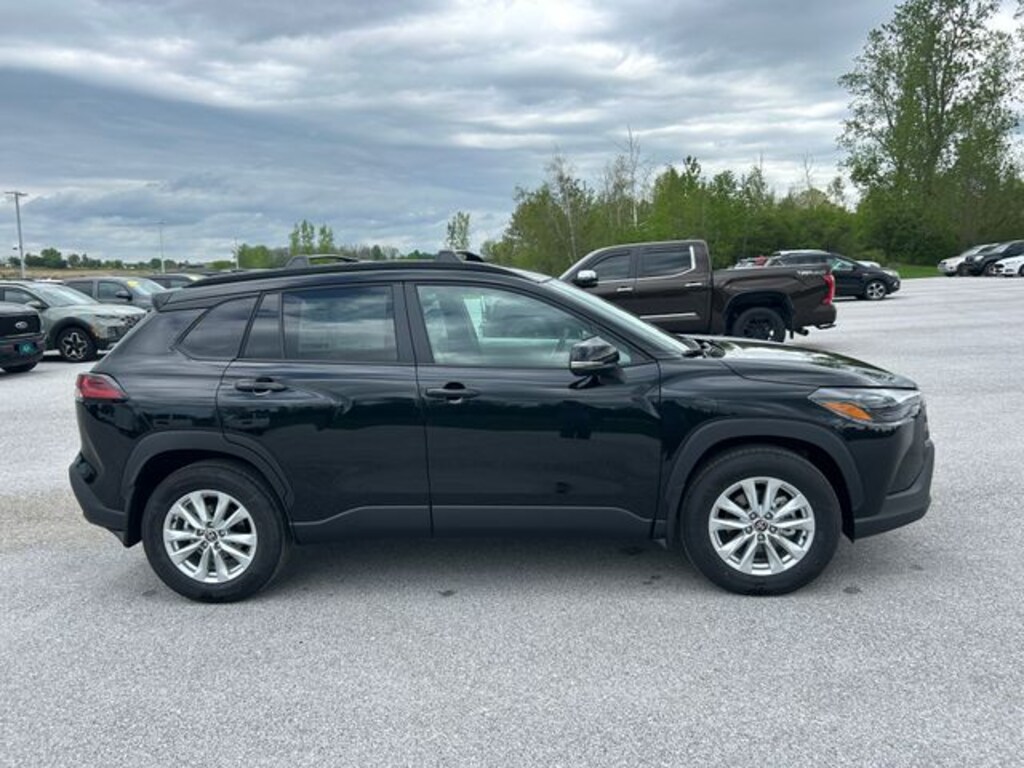 New 2026 Toyota Corolla Cross LE Sport Utility