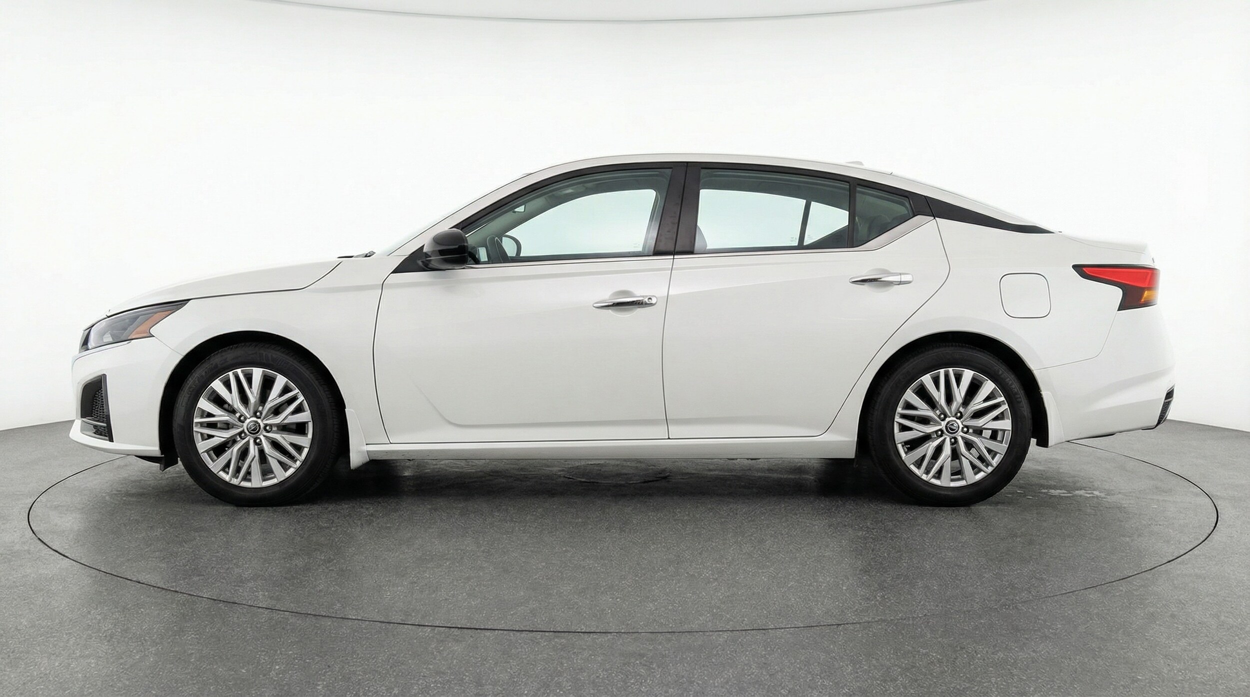 Thumbnail: 2025 Nissan Altima - 4