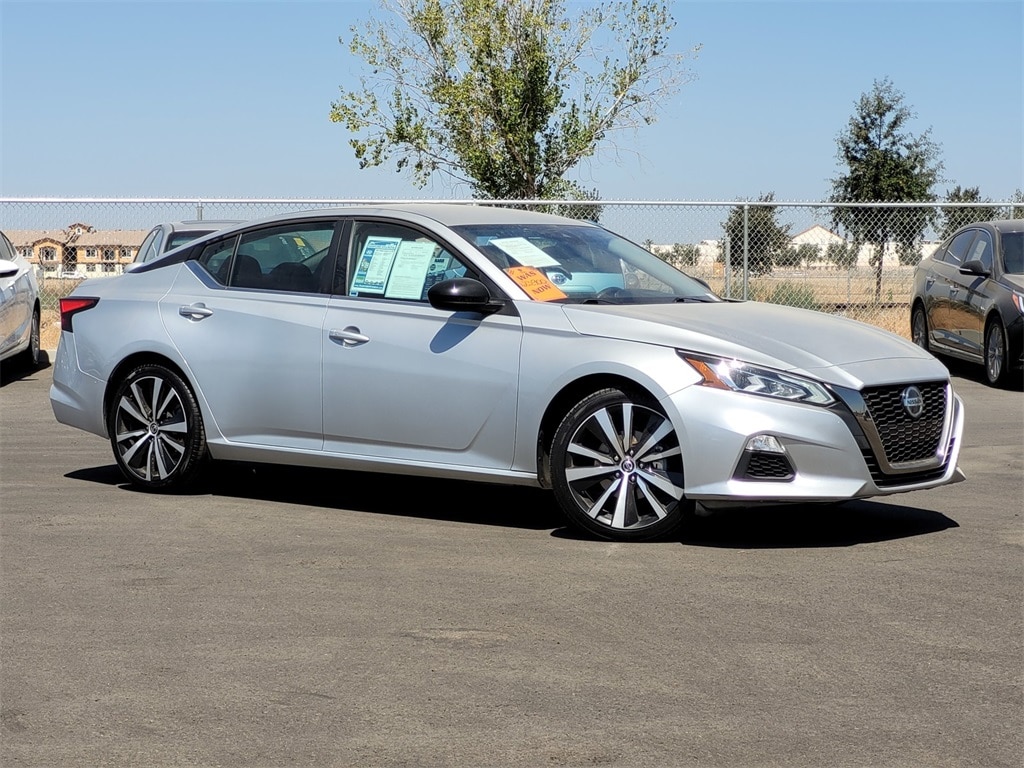 Used 2021 Nissan Altima SR with VIN 1N4BL4CV0MN419043 for sale in Hanford, CA