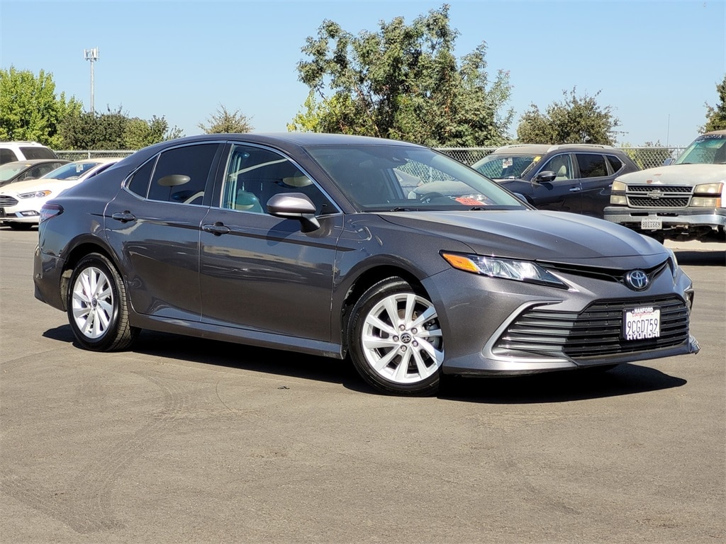 Used 2022 Toyota Camry LE with VIN 4T1C11AK8NU712543 for sale in Hanford, CA