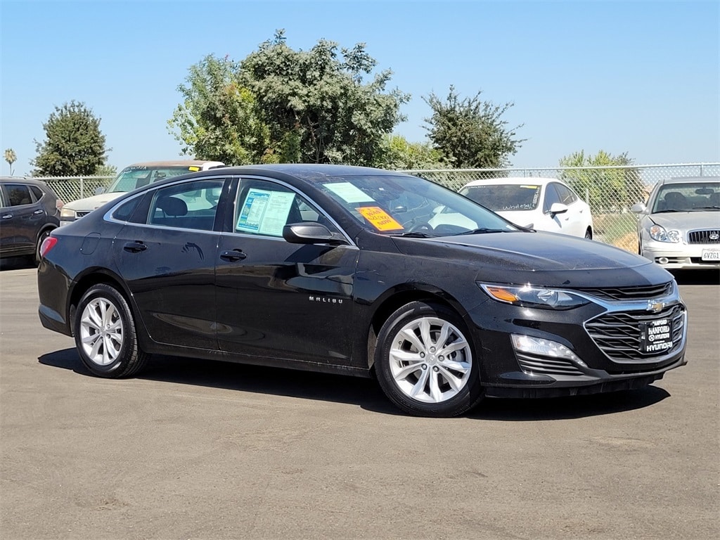 Used 2022 Chevrolet Malibu 1LT with VIN 1G1ZD5ST9NF139265 for sale in Hanford, CA