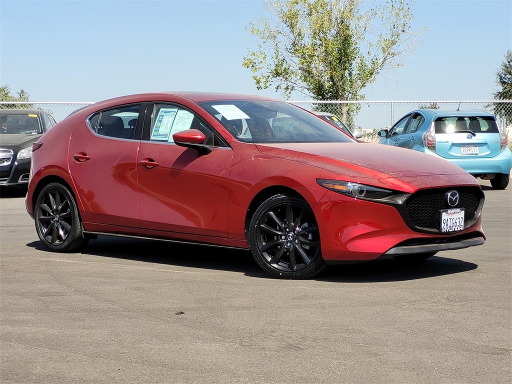 Used 2022 Mazda Mazda3 Premium with VIN JM1BPAML3N1510567 for sale in Hanford, CA