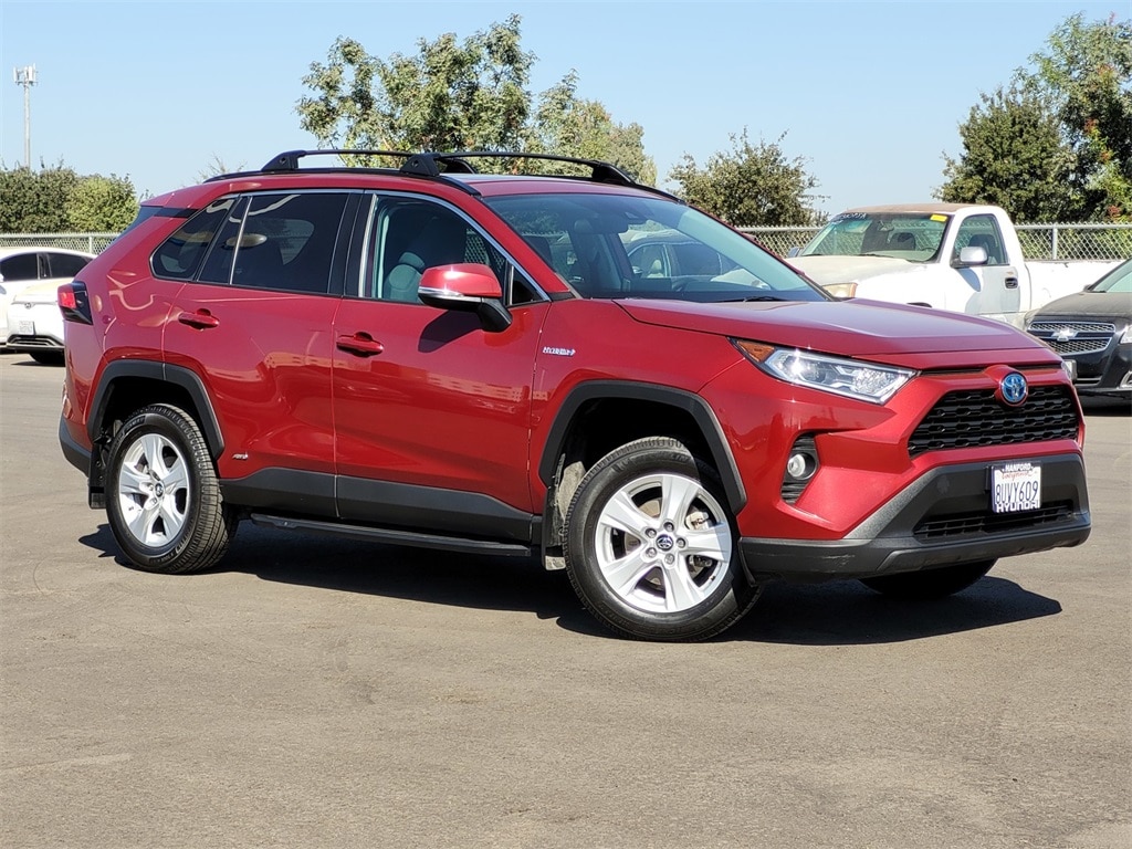 Used 2021 Toyota RAV4 XLE with VIN 4T3R6RFVXMU021291 for sale in Hanford, CA