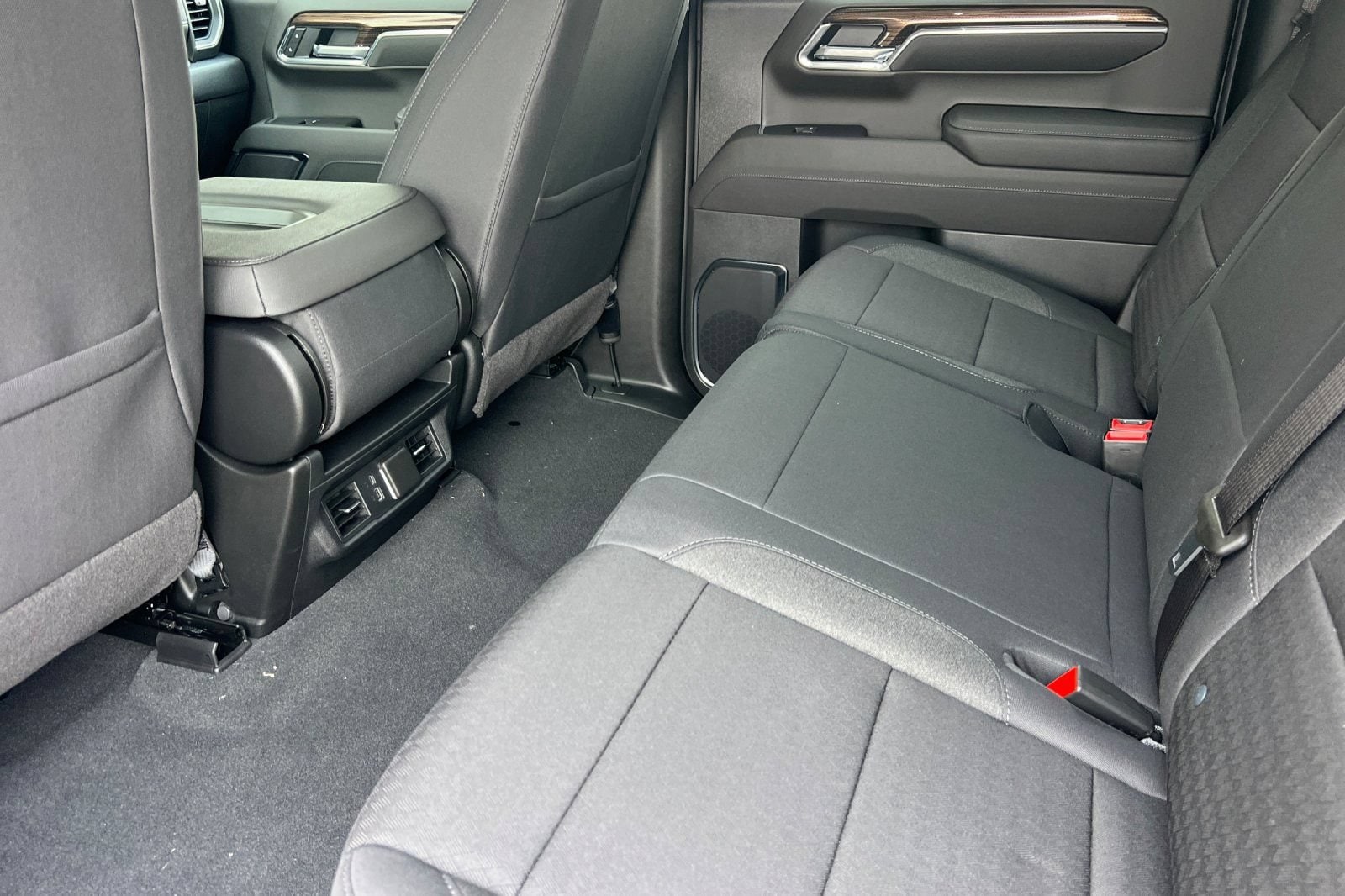 2026 Chevrolet Silverado 1500 LT - Photo 8