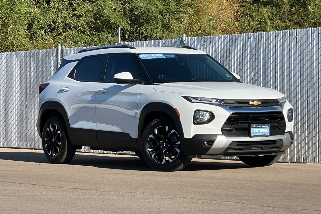2023 Chevrolet Trailblazer LT photo 2