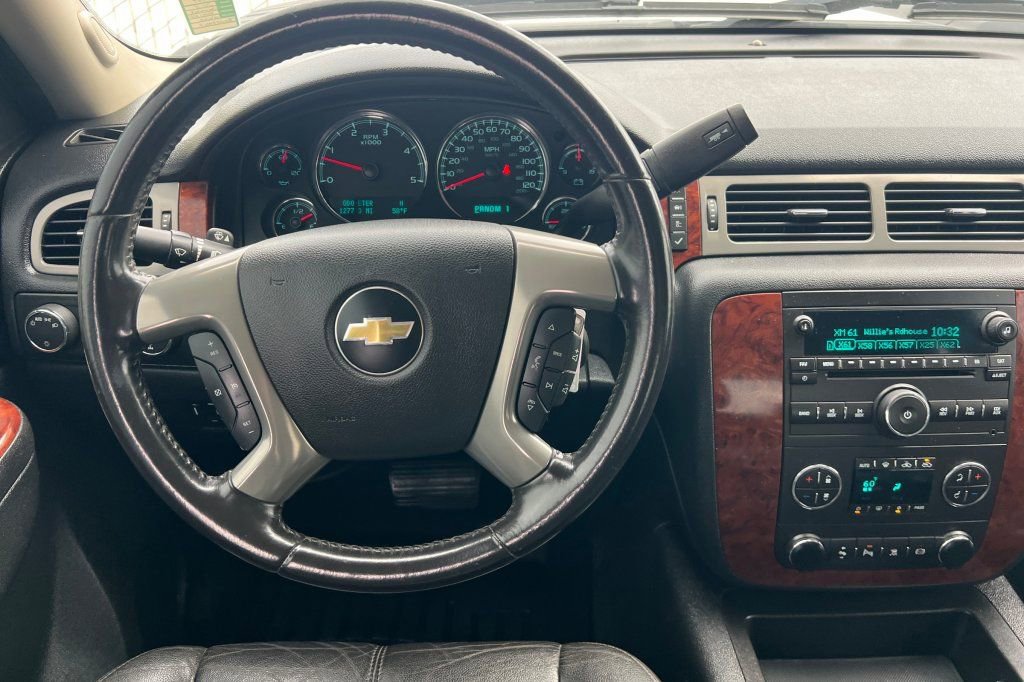 2011 Chevrolet Silverado 3500HD LTZ - Photo 11