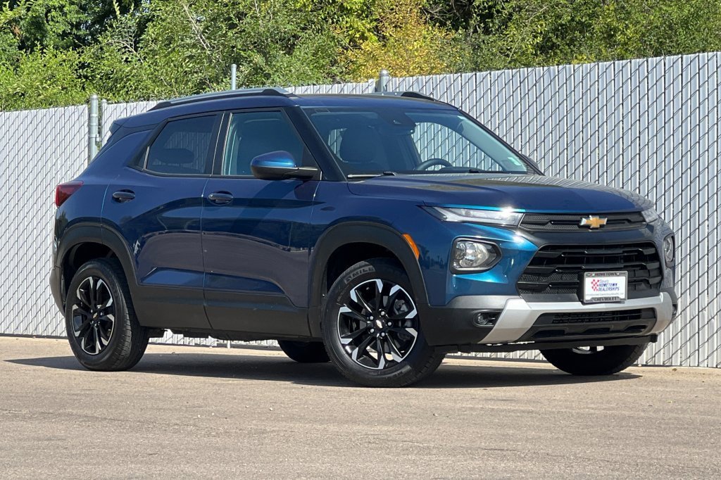 2021 Chevrolet Trailblazer LT photo 2