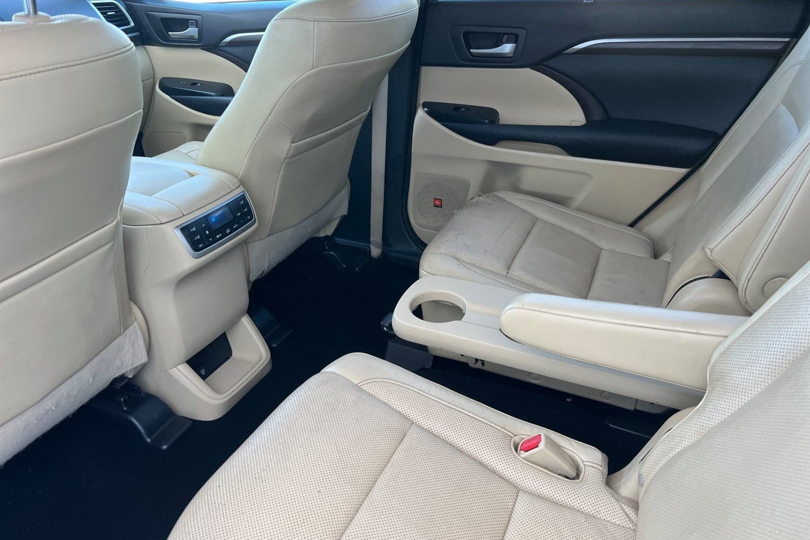 2014 Toyota Highlander Limited - Photo 9