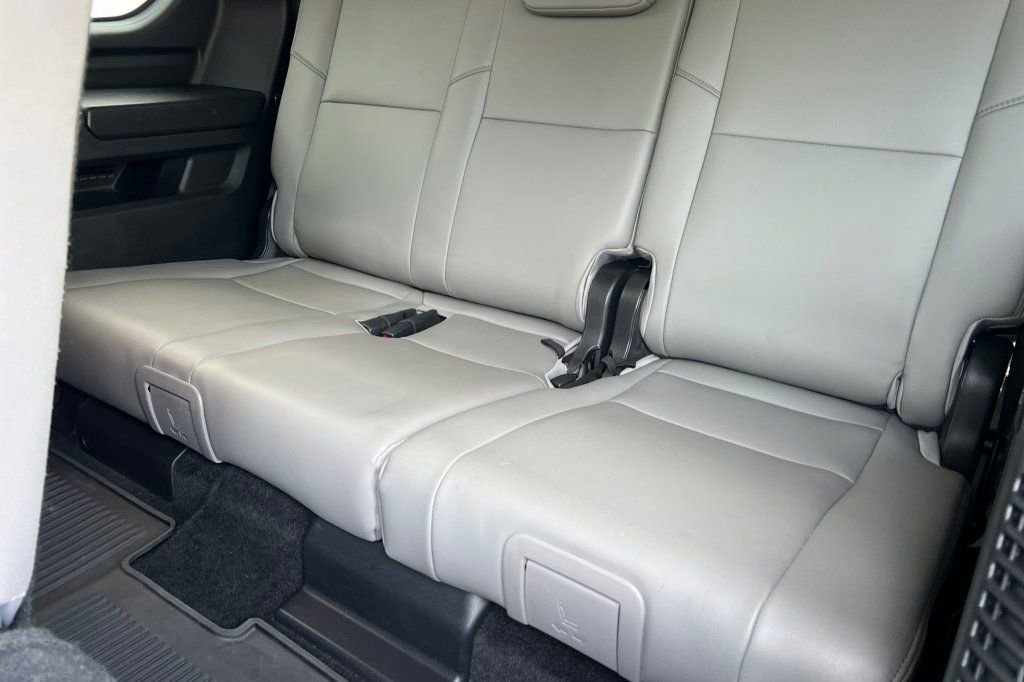 2024 Toyota Sequoia SR5 - Photo 12