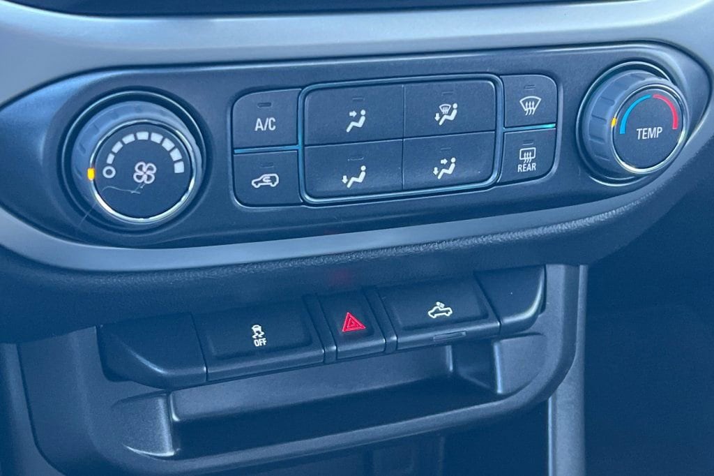 2022 Chevrolet Colorado LT - Photo 16