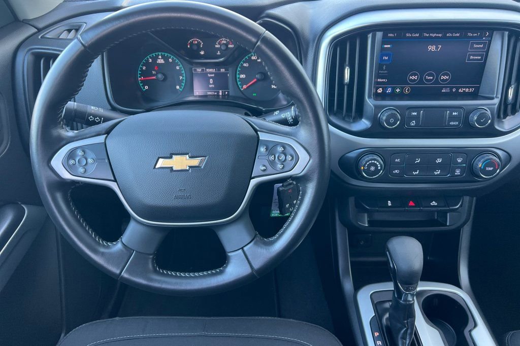 2022 Chevrolet Colorado LT - Photo 11