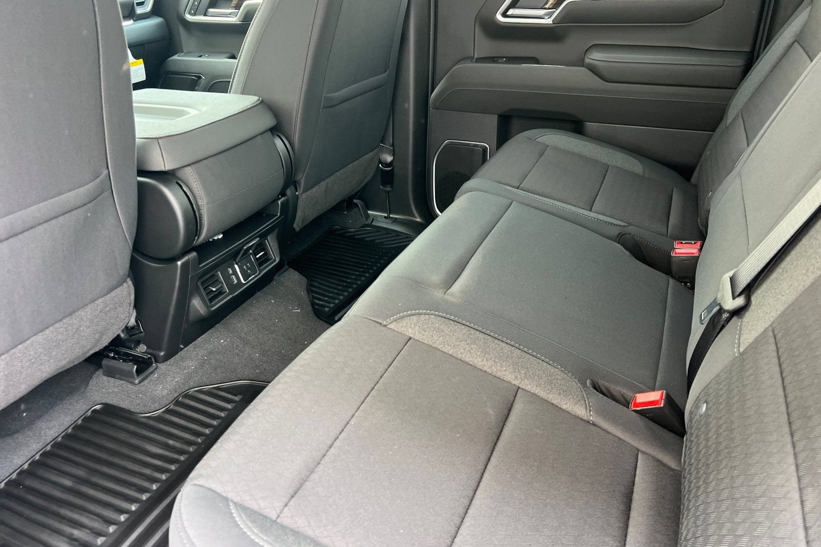 2026 Chevrolet Silverado 1500 LT - Photo 9