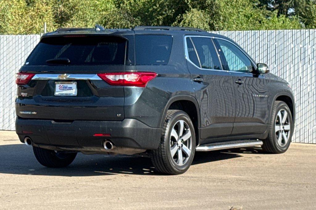 2021 Chevrolet Traverse Leather photo 4