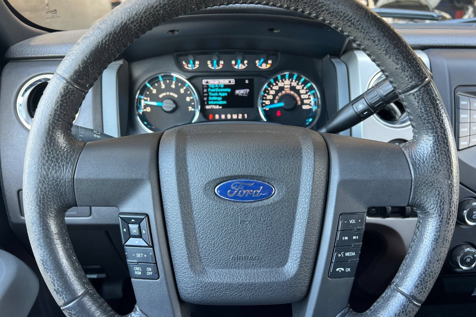 2013 Ford F-150 XLT - Photo 17