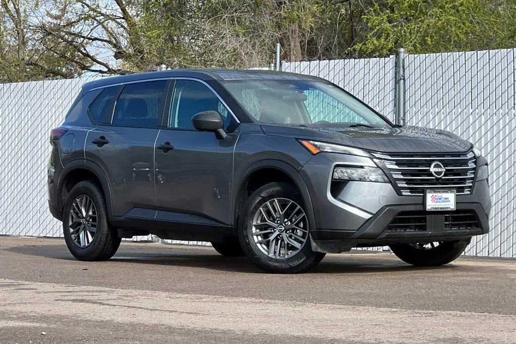 Used 2024 Nissan Rogue S with VIN 5N1BT3AB7RC674574 for sale in Fruitland, ID