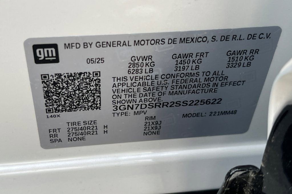 2025 Chevrolet Equinox EV RS - Photo 22