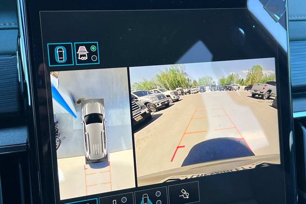 2026 GMC Acadia AT4 - Photo 18