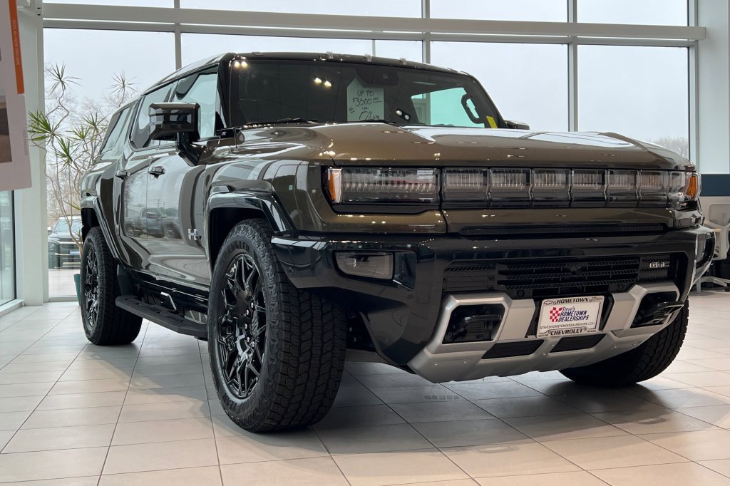 2025 Gmc Hummer EV photo 2