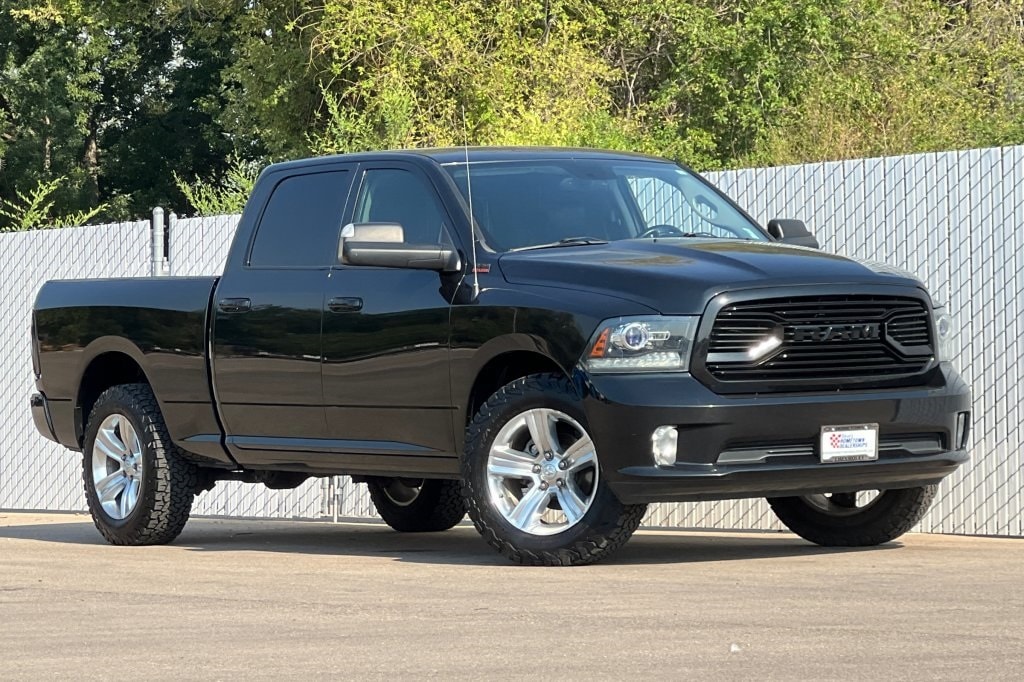 Used 2018 RAM Ram 1500 Pickup Sport with VIN 1C6RR7UT8JS260508 for sale in Fruitland, ID