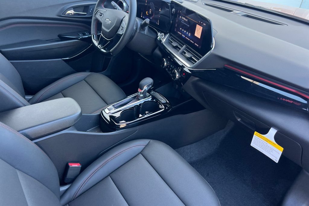 2026 Chevrolet Trax RS - Photo 13