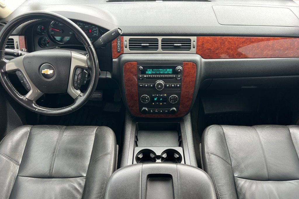 2011 Chevrolet Silverado 3500HD LTZ - Photo 10
