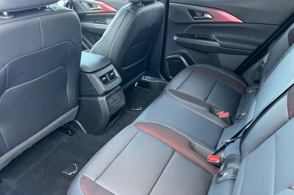 2026 Chevrolet Equinox EV RS - Photo 9