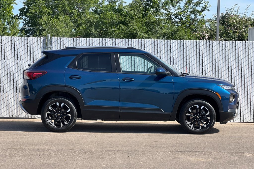 2021 Chevrolet Trailblazer LT photo 3