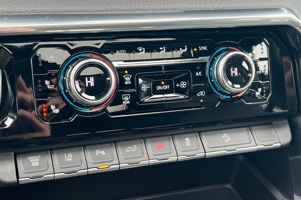 2026 GMC Sierra 2500HD Denali - Photo 17