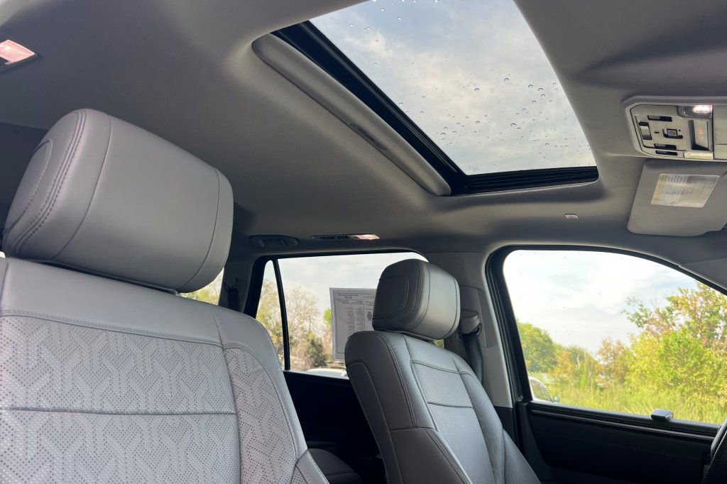 2024 Toyota Sequoia SR5 - Photo 15