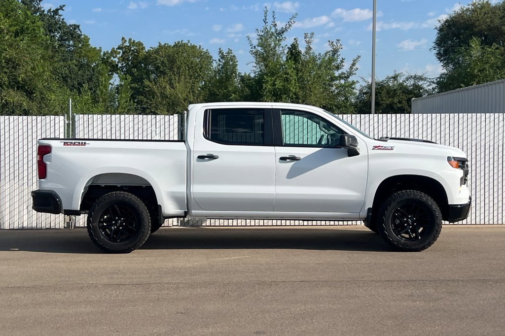 2026 Chevrolet Silverado 1500 Custom Trail Boss photo 3